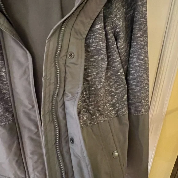 Hollister woman’s All-weather jacket - Picture 7 of 11